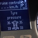 Image of Sn&iacute;mač tlaku pneumat&iacute;k &ndash; z&aacute;chrana pre pneumatiky a v&aacute;&scaron; anjel str&aacute;žny | Motor.sk - Motoristick&yacute; lifestylov&yacute; magaz&iacute;n