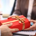 Image of Tipy na obdarovanie &scaron;&eacute;fa. Čo je vhodn&eacute; a čo nie? - Gifts