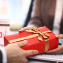 Image of Tipy na obdarovanie &scaron;&eacute;fa. Čo je vhodn&eacute; a čo nie? - Gifts